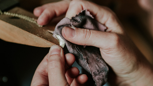 An Easy, Eco-Friendly Method of Cleaning Your Jewellery